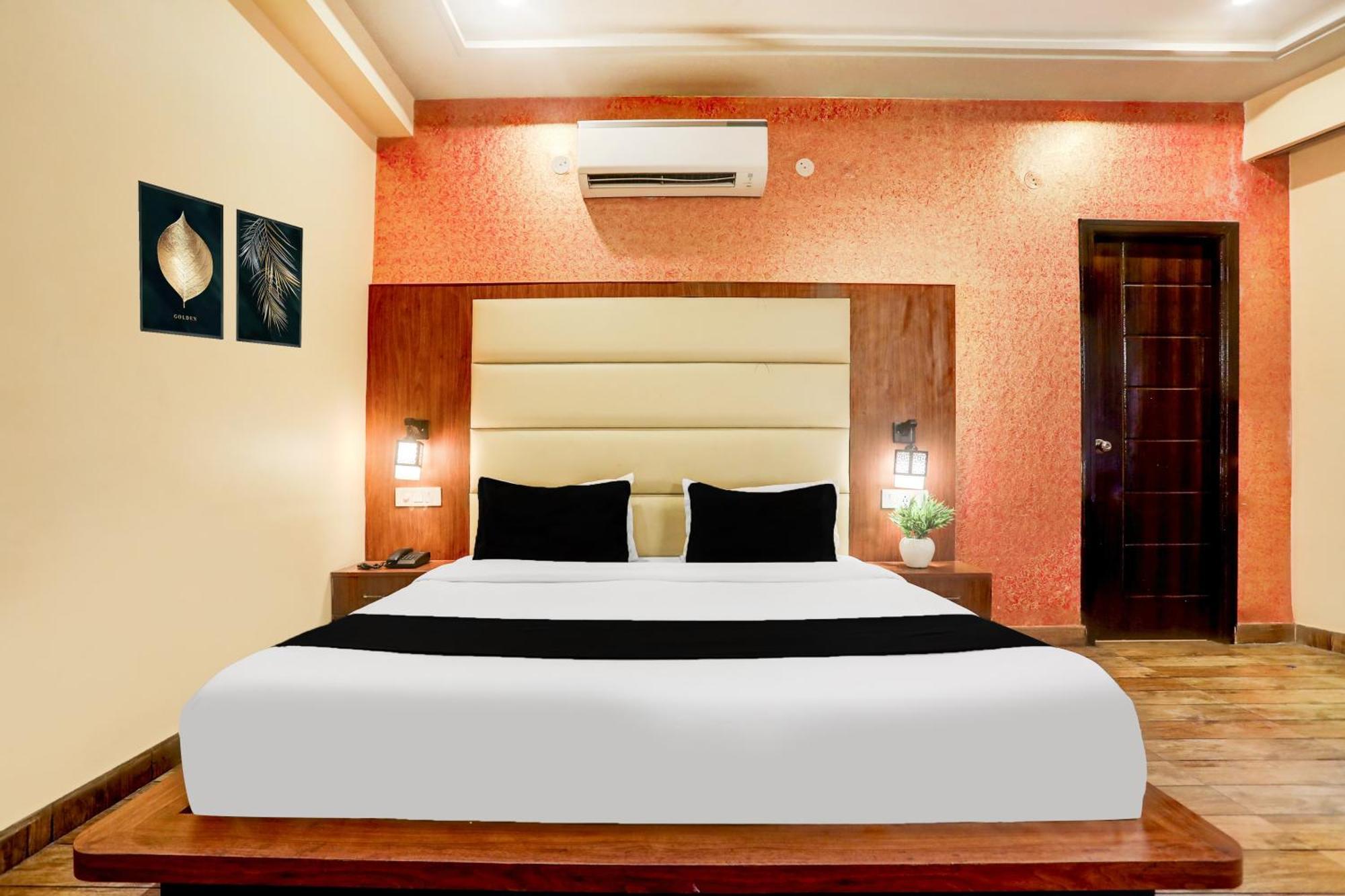Hotel Super Townhouse Oak Pacify Hills Rājpur Exterior foto
